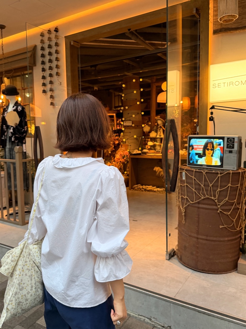 OLI SEOUL韓國直郵女裝新品時尚推薦職業人氣襯衫蕾絲衫OLI SEOUL襯衫/蕾絲衫