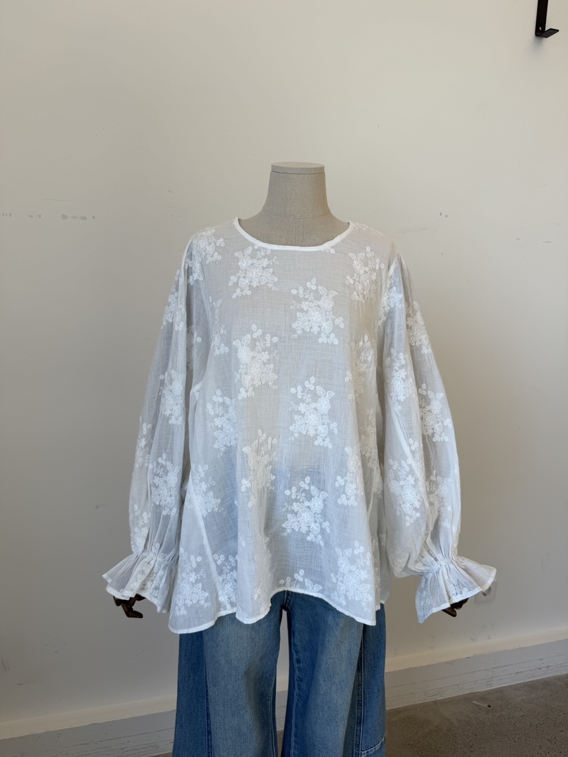 LAUNDRY韓國東大門直郵女士新品熱賣襯衫蕾絲衫泡泡袖刺繡亞麻LAUNDRY襯衫/蕾絲衫