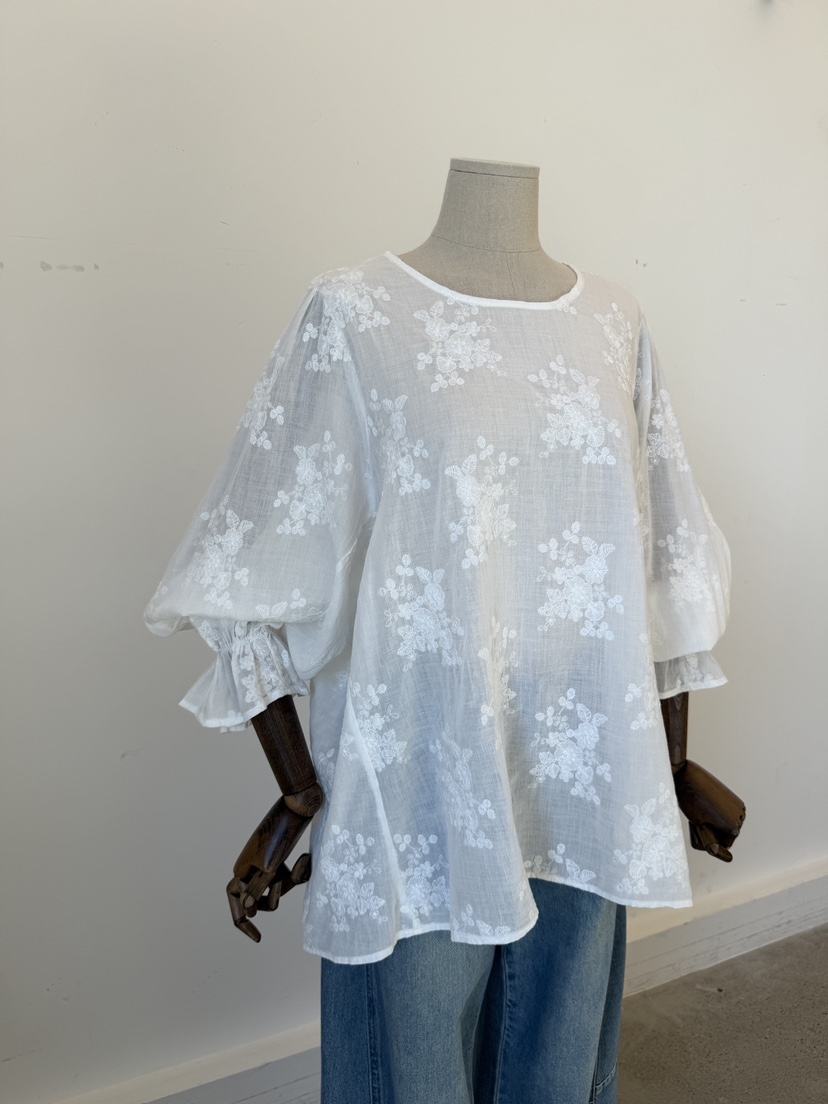 LAUNDRY韓國東大門直郵女士新品熱賣襯衫蕾絲衫泡泡袖刺繡亞麻LAUNDRY襯衫/蕾絲衫