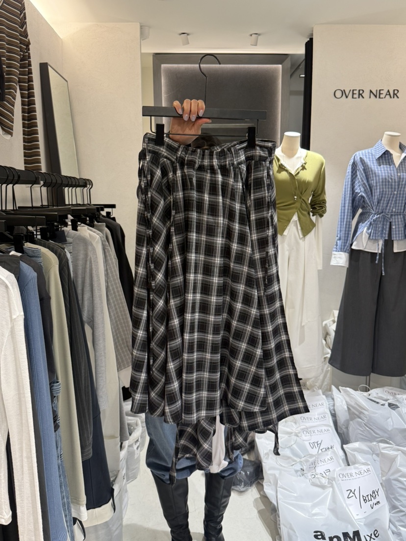 OVER NEAR韓國東大門直郵女士新款時尚半身裙中短裙荷葉邊格紋OVER NEAR半身裙/中短裙