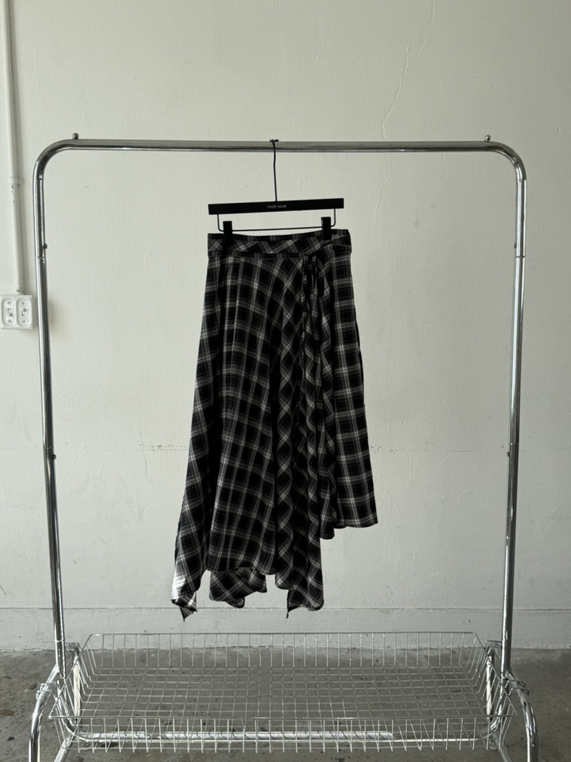 OVER NEAR韓國東大門直郵女士新款時尚半身裙中短裙荷葉邊格紋OVER NEAR半身裙/中短裙