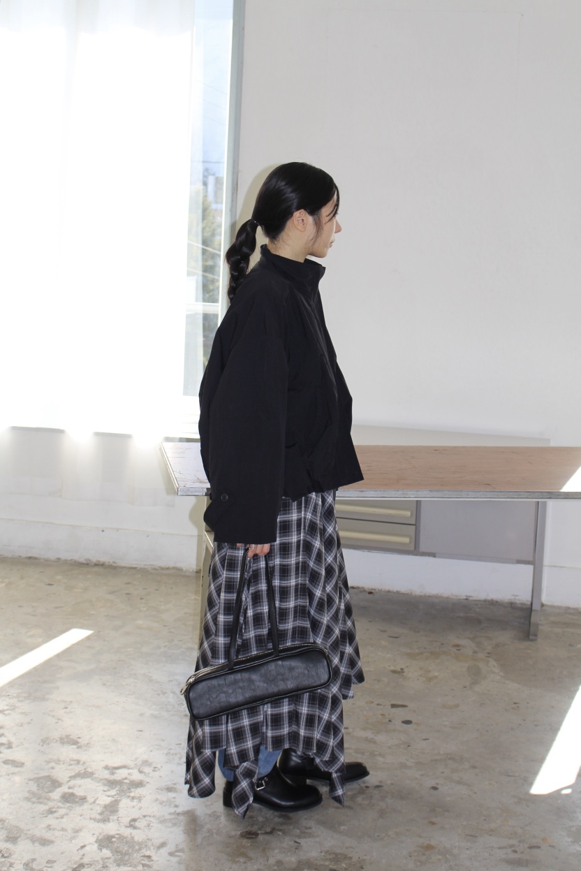 OVER NEAR韓國東大門直郵女士新款時尚半身裙中短裙荷葉邊格紋OVER NEAR半身裙/中短裙