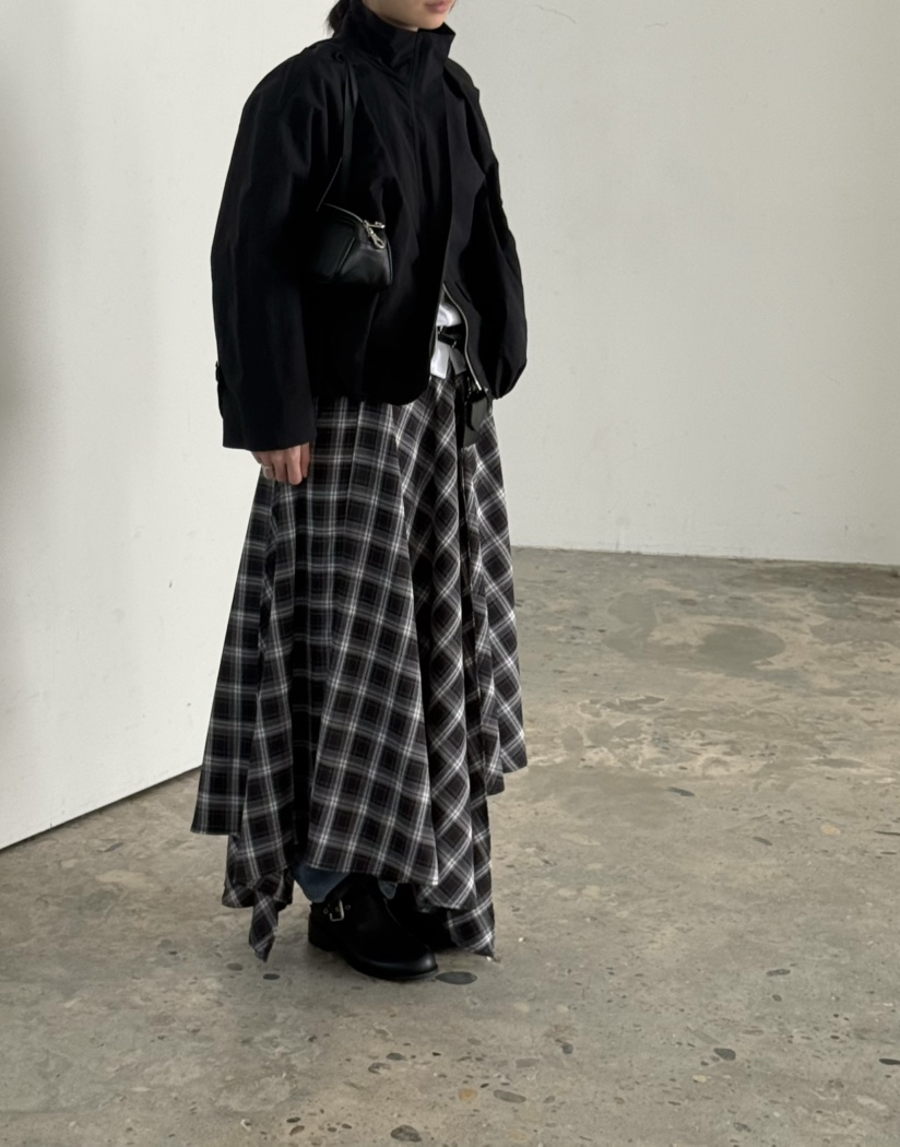 OVER NEAR韓國東大門直郵女士新款時尚半身裙中短裙荷葉邊格紋OVER NEAR半身裙/中短裙