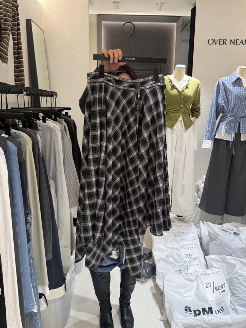 OVER NEAR韓國東大門直郵女士新款時尚半身裙中短裙荷葉邊格紋OVER NEAR半身裙/中短裙圖色1