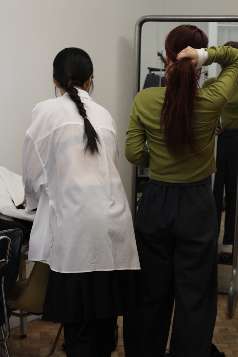 OVER NEAR韓國直郵實拍女士新款職業襯衫蕾絲衫不含腰帶透明OVER NEAR襯衫/蕾絲衫