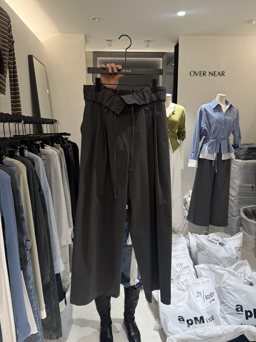 OVER NEAR東大門代購女士新品推薦職業休閑褲荷葉邊紐扣OVER NEAR休閑褲圖色2