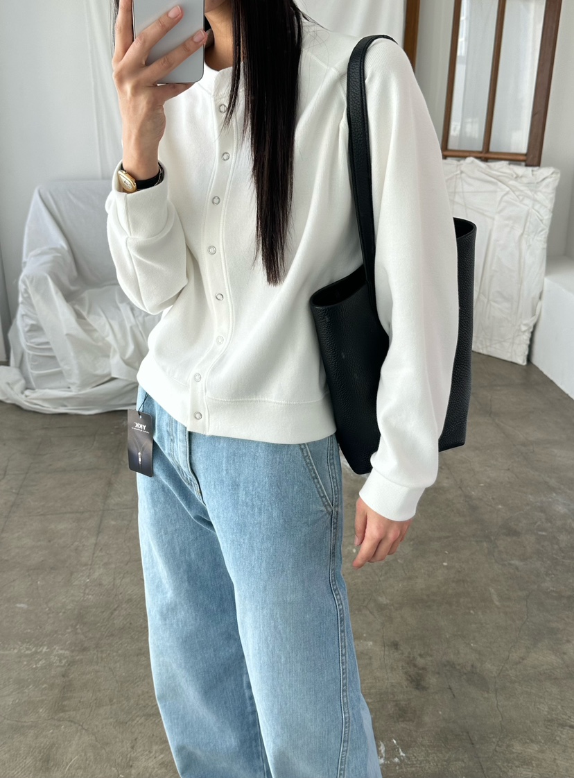 LE VASE東大門直郵女裝新款26春夏推薦休閑時尚人氣長袖T恤LE VASE長袖T恤