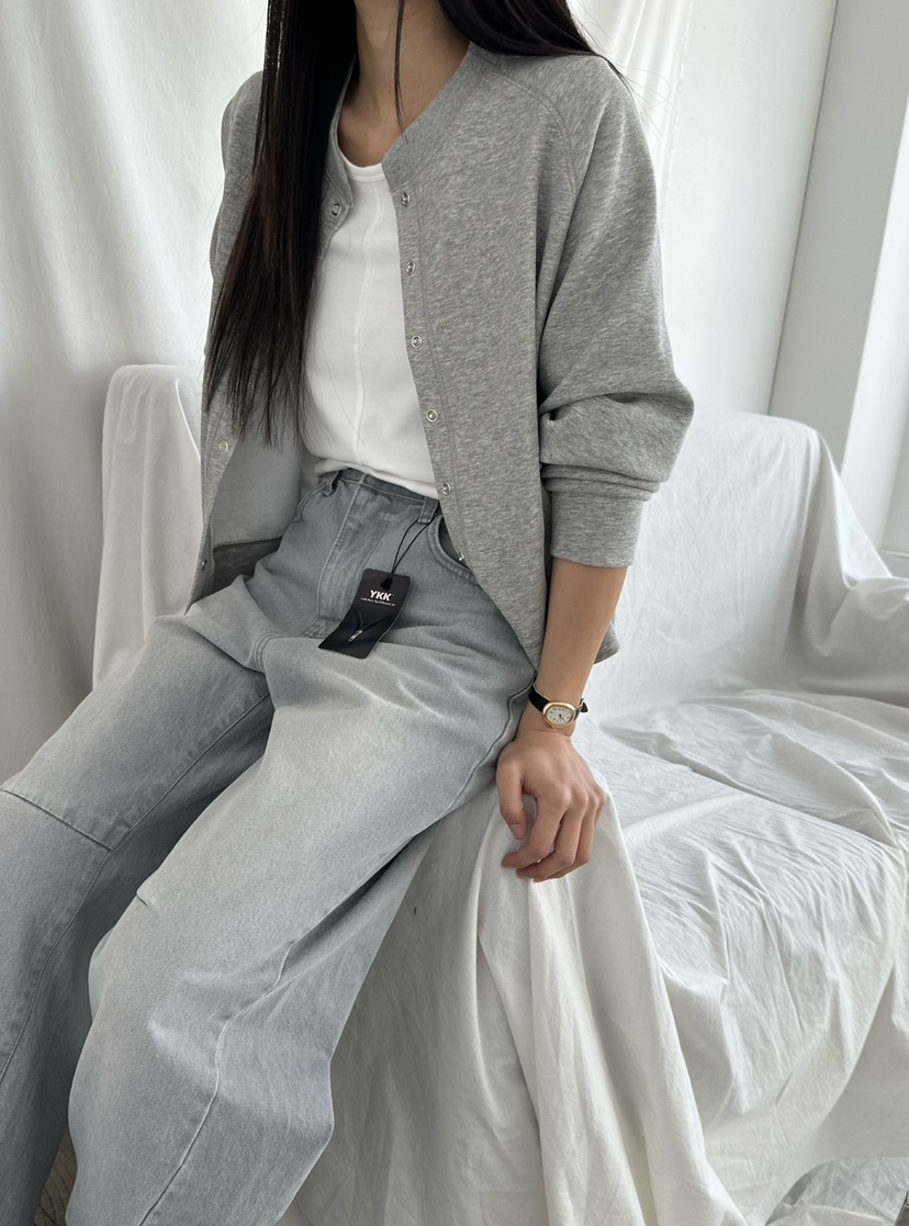 LE VASE東大門直郵女裝新款26春夏推薦休閑時尚人氣長袖T恤LE VASE長袖T恤