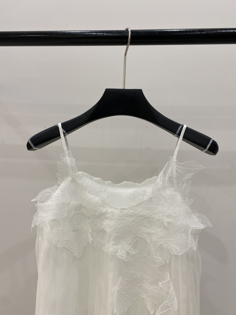 MUSHROOM EFFECT東大門實拍女裝新品真品人氣吊帶背心短款MUSHROOM EFFECT吊帶/背心