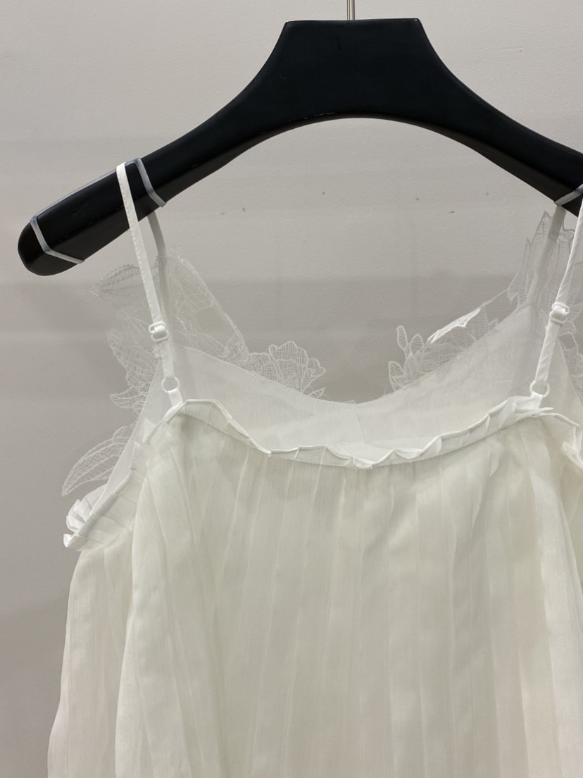 MUSHROOM EFFECT東大門實拍女裝新品真品人氣吊帶背心短款MUSHROOM EFFECT吊帶/背心