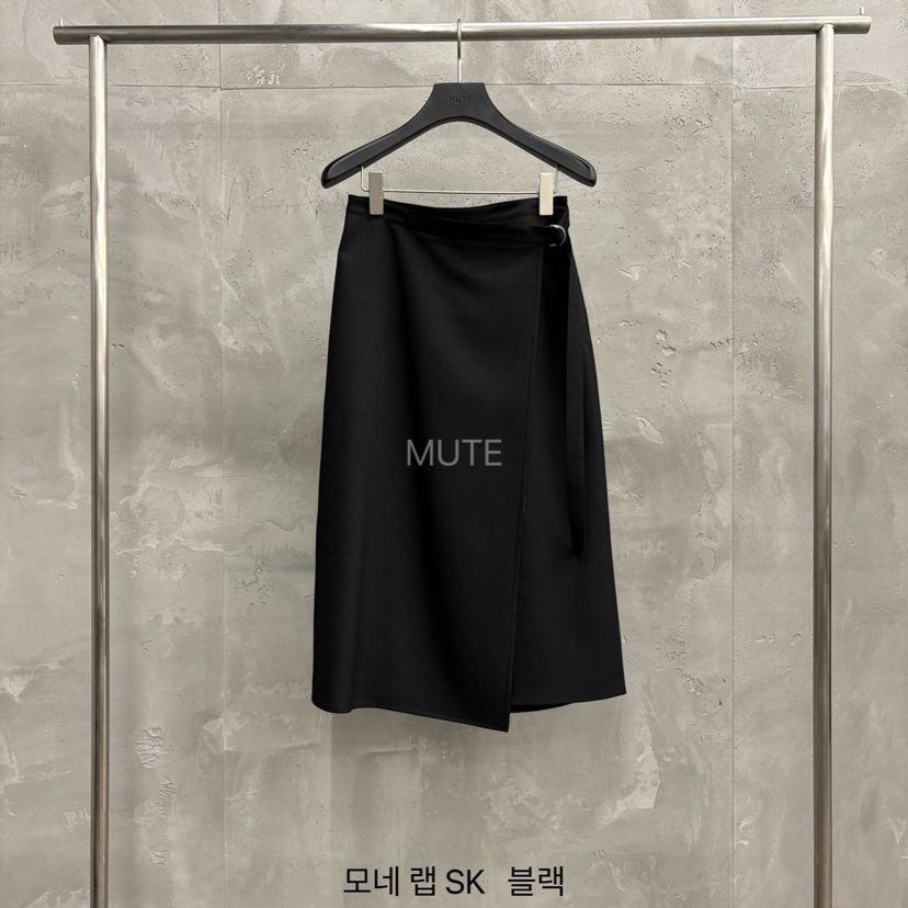 MUTE-P東大門代購女裝新款時尚熱賣人氣休閑推薦真品長裙MUTE長裙圖色2