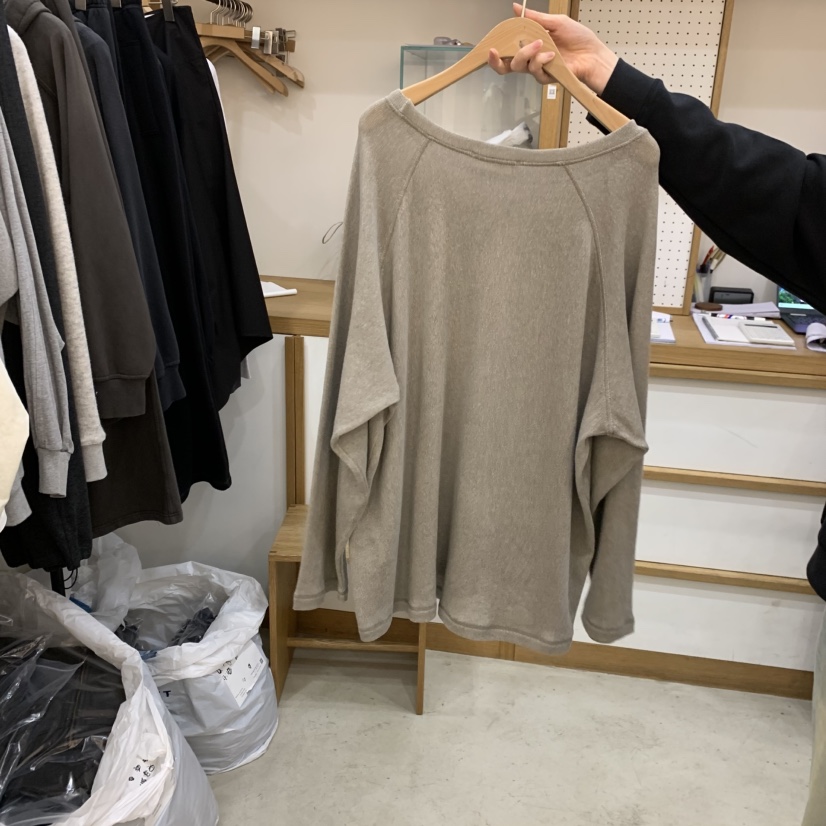 ARCHITEKT東大門實拍女裝新款職業推薦時尚熱賣真品長袖T恤ARCHITEKT長袖T恤