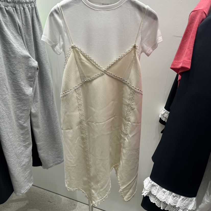 TARABY MOTION東大門直郵女裝新品真品人氣連衣裙不含內搭TARABY MOTION連衣裙圖色1