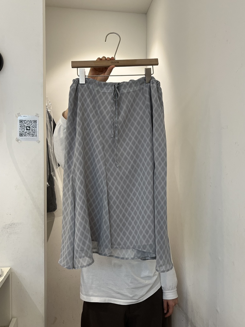 OUVIR韓國直郵女裝新品推薦職業休閑半身裙中短裙格紋鏤空O.V.R/OUVIR半身裙/中短裙圖色1