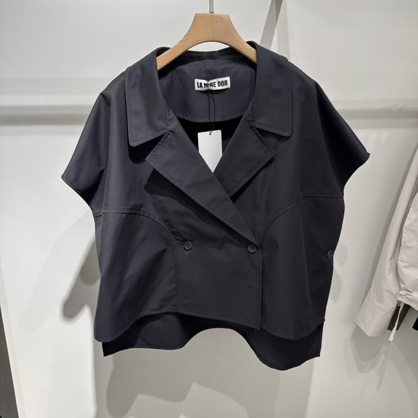 LAMINEDOR東大門直郵女士新品推薦26春夏休閑人氣夾克斗篷LA MINE DOR夾克圖色2墨色