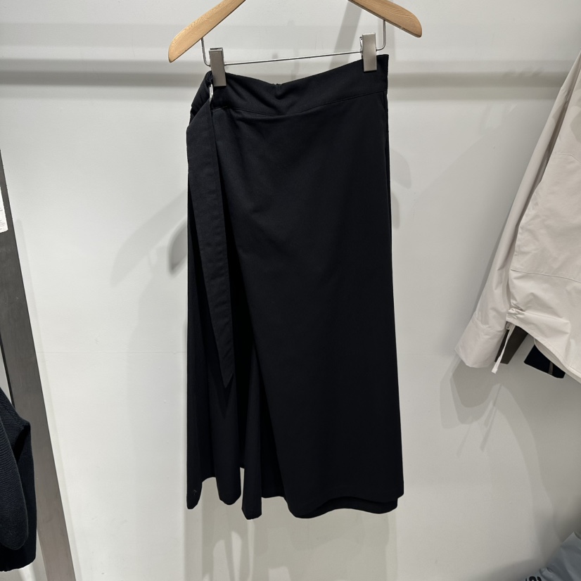 LAMINEDOR韓國代購女士新款職業休閑人氣推薦26春夏時尚長裙LA MINE DOR長裙圖色2黑色