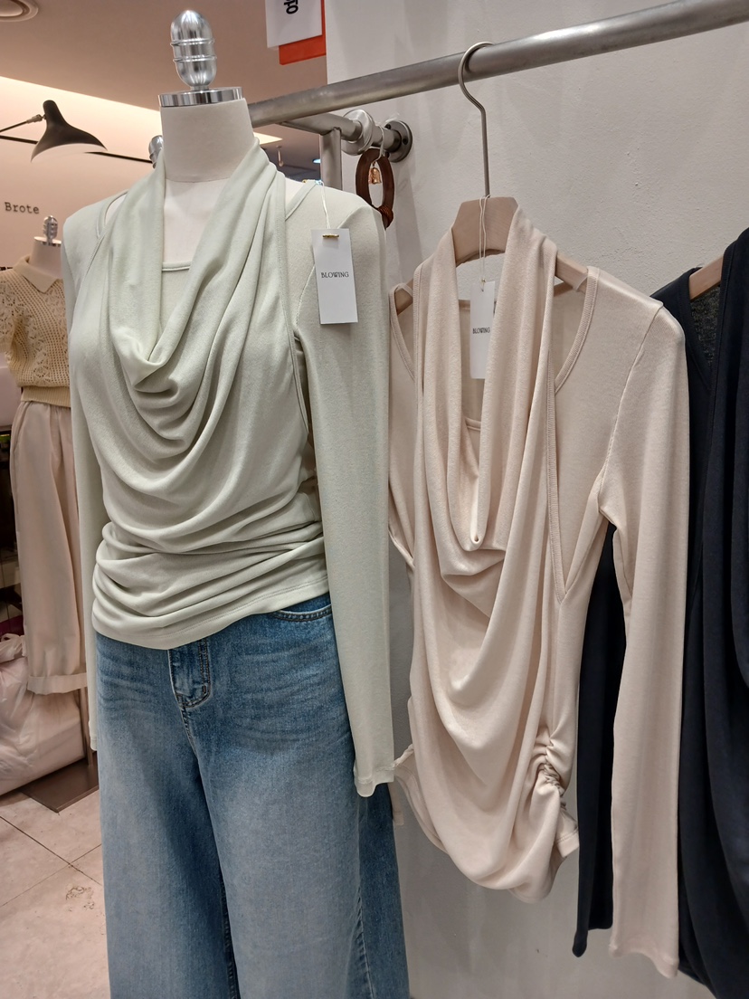X韓國直郵女士新款推薦人氣休閑熱賣職業長袖T恤假兩件褶皺BLOWING長袖T恤