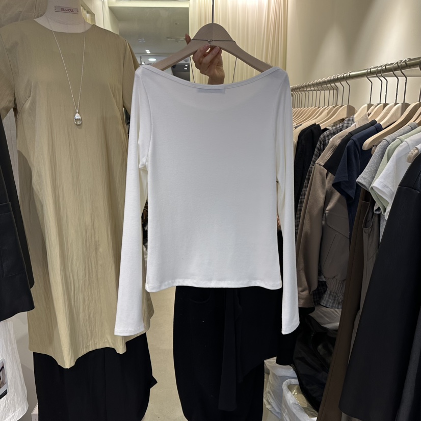LIL韓國直郵女士新款推薦人氣休閑熱賣時尚長袖T恤不含配飾LIL長袖T恤