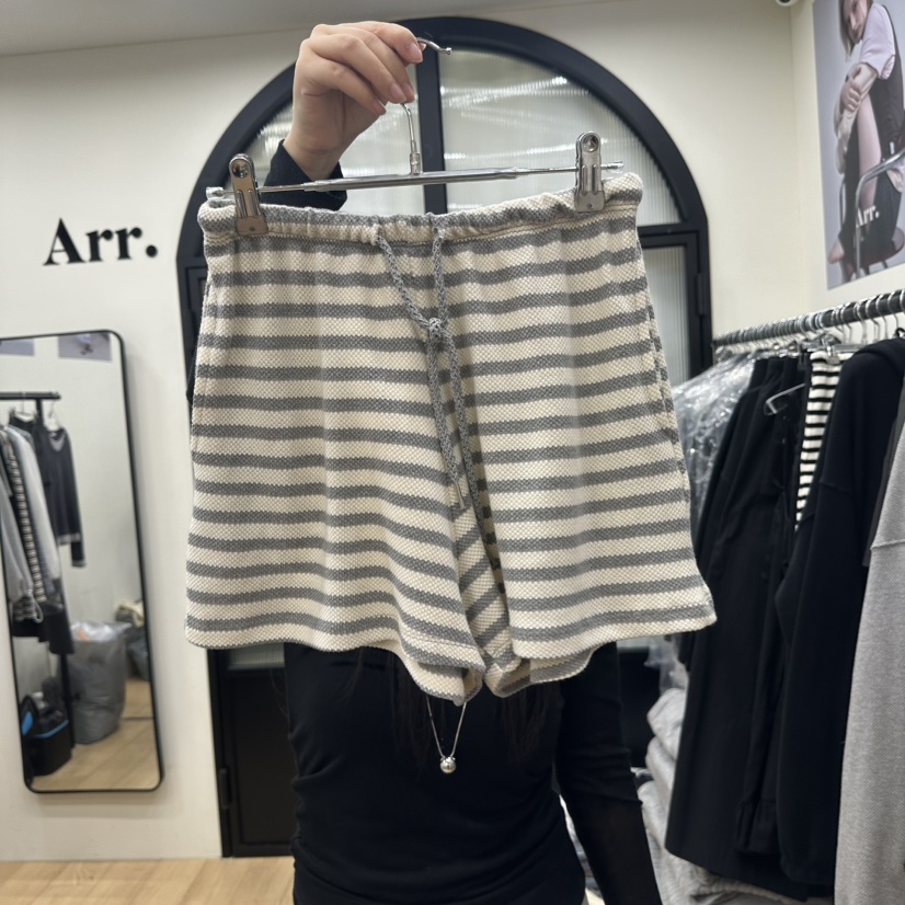 ARR東大門實拍女裝新款26春夏職業休閑時尚熱賣人氣推薦短褲ARR短褲圖色1