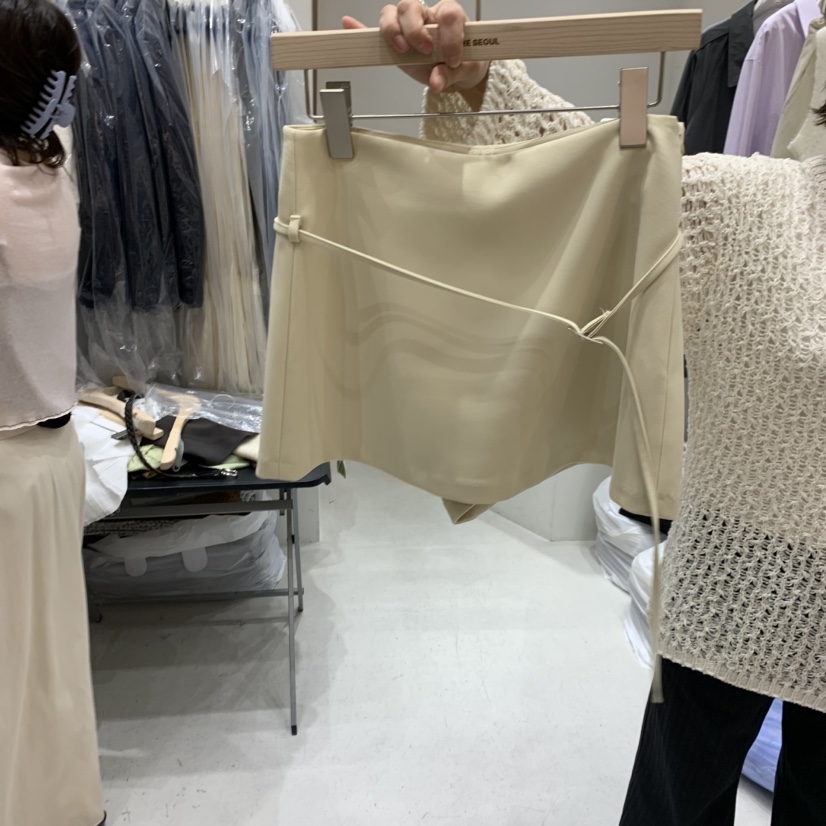 FRE東大門直郵女裝新品職業休閑真品人氣26春夏裙褲含腰繩FRE裙褲圖色1