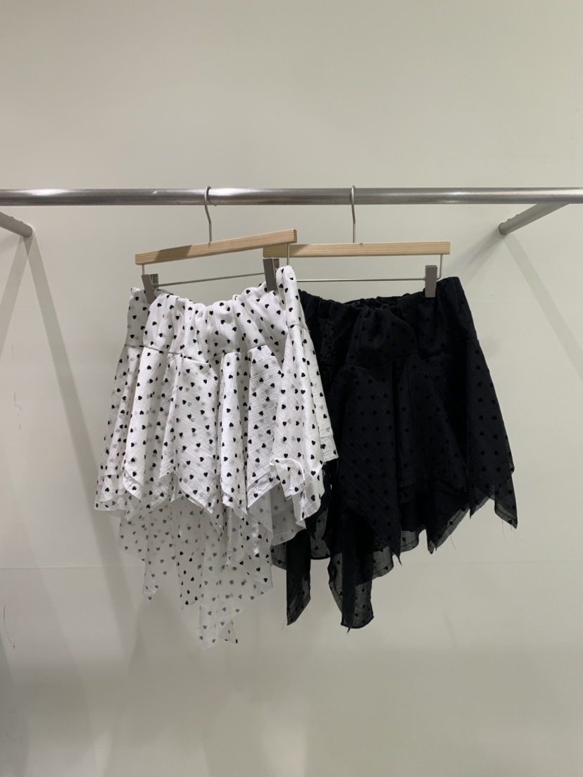 ZITTEN韓國直郵實拍女裝新品人氣時尚職業26春夏推薦短裙ZITTEN短裙