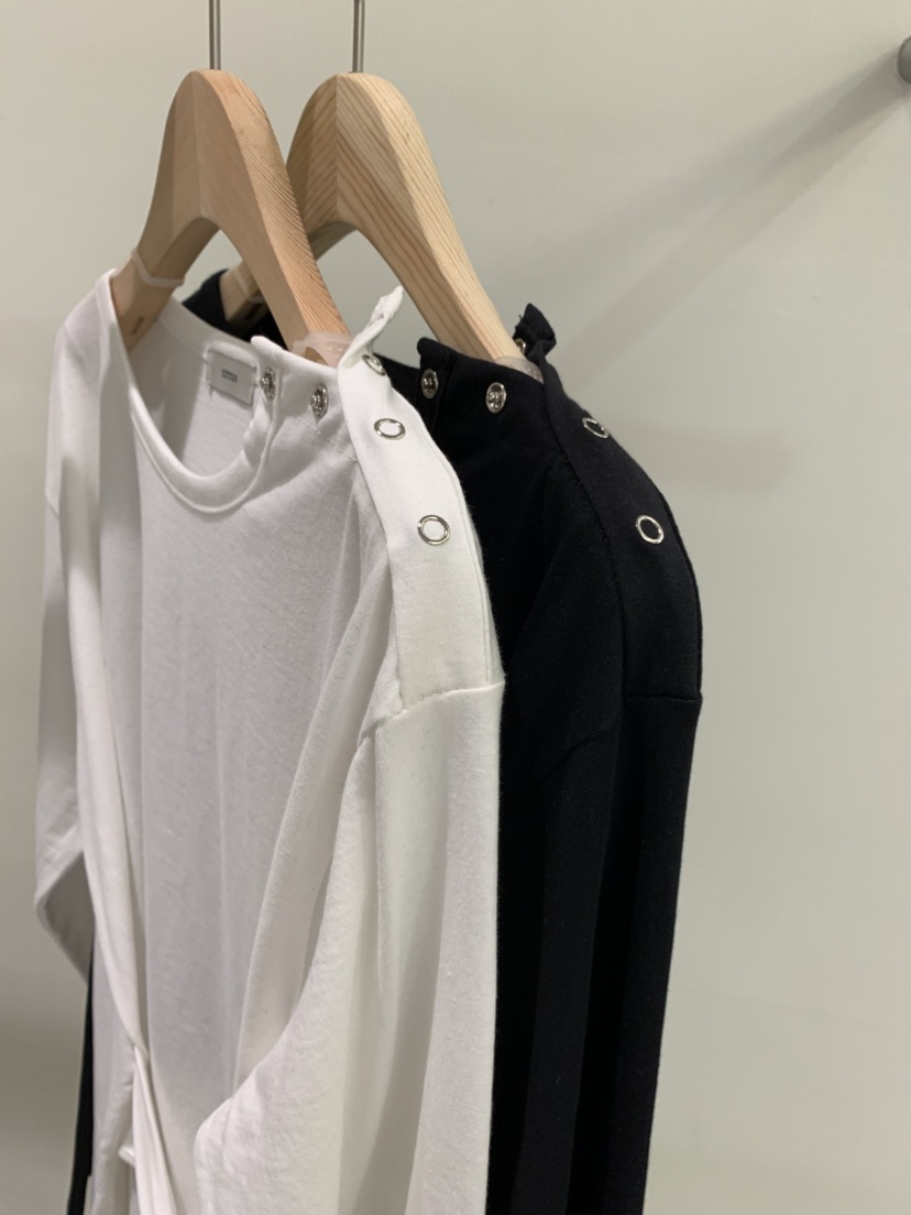 ZITTEN韓國東大門代購女士新款熱賣職業推薦時尚人氣長袖T恤ZITTEN長袖T恤