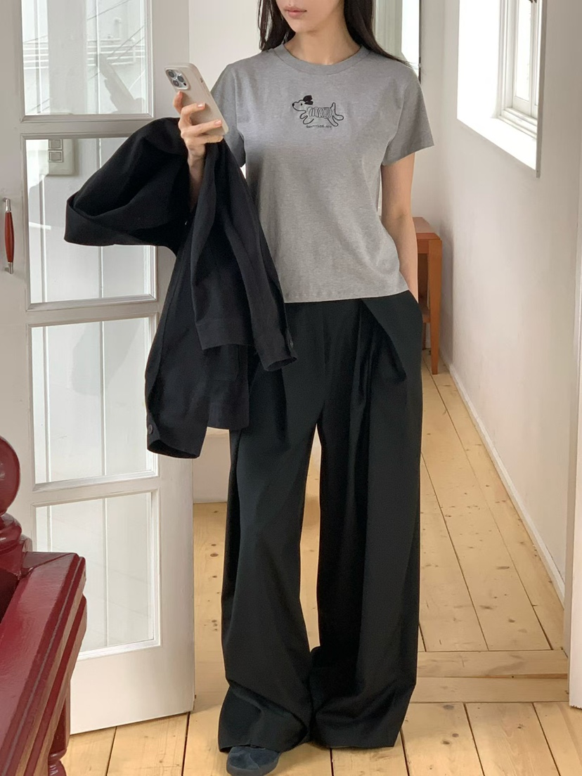 BINUS韓國東大門直郵女裝新品26春夏人氣職業推薦T恤狗狗BINUST恤