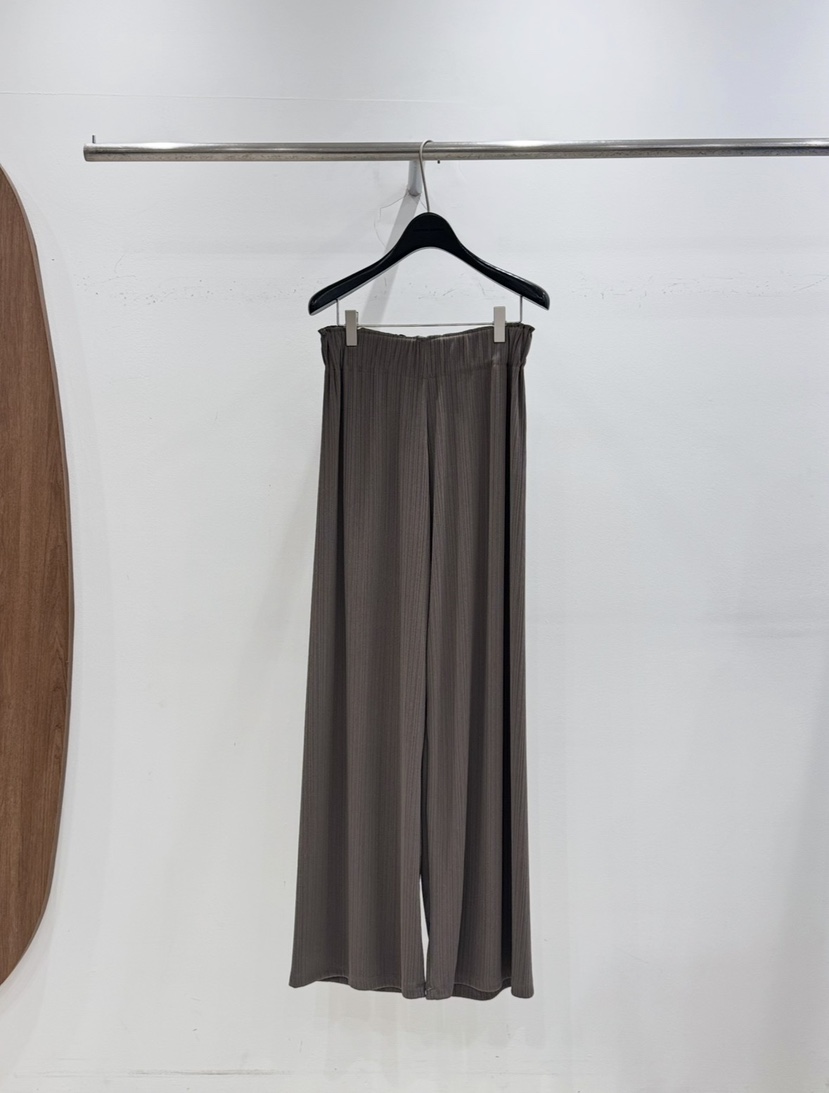 LE EDITION/LEBOENE韓國代購女士新款26春夏休閑褲褶皺LE EDITION/LEBOENE休閑褲圖色2