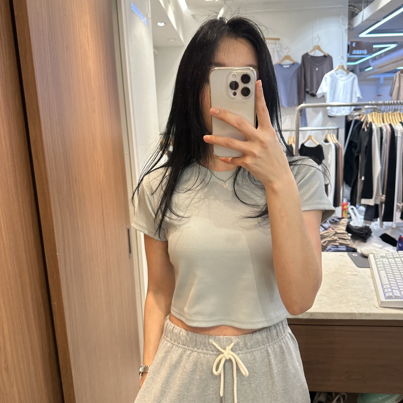 ON THE MODE韓國東大門直郵女裝新品人氣時尚推薦26春夏T恤ON THE MODET恤