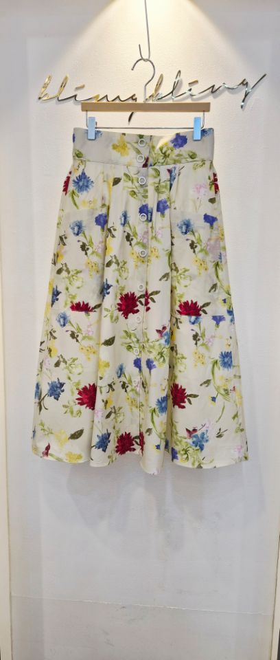 BLING BLING-S/RICO韓國代購女裝新款熱賣職業長裙花朵BLING BLING-S/RICO長裙圖色2