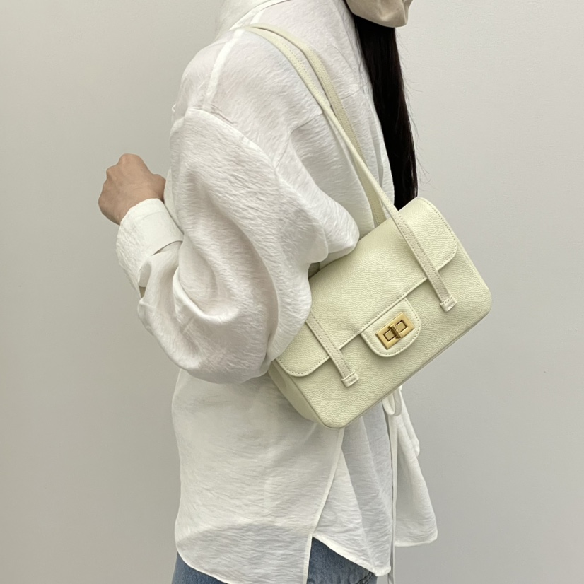 J PLACE韓國東大門直郵女士新品熱賣推薦人氣單肩斜跨包J PLACE單肩/斜跨包