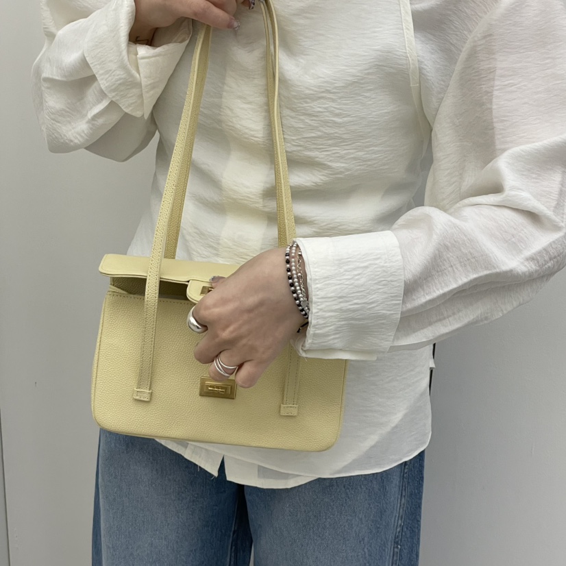 J PLACE韓國東大門直郵女士新品熱賣推薦人氣單肩斜跨包J PLACE單肩/斜跨包