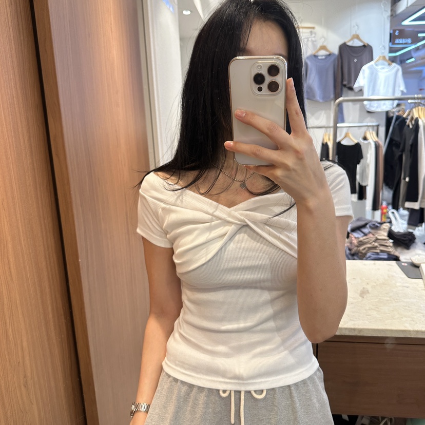 ON THE MODE韓國東大門直郵女裝新款時尚26春夏職業T恤ON THE MODET恤