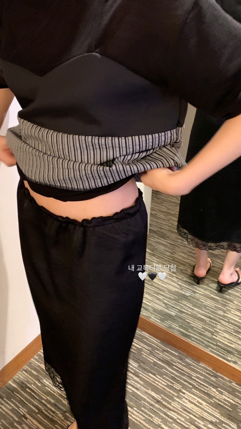 OVER RICH韓國代購女士新款26春夏推薦職業人氣熱賣時尚T恤OVER RICHT恤