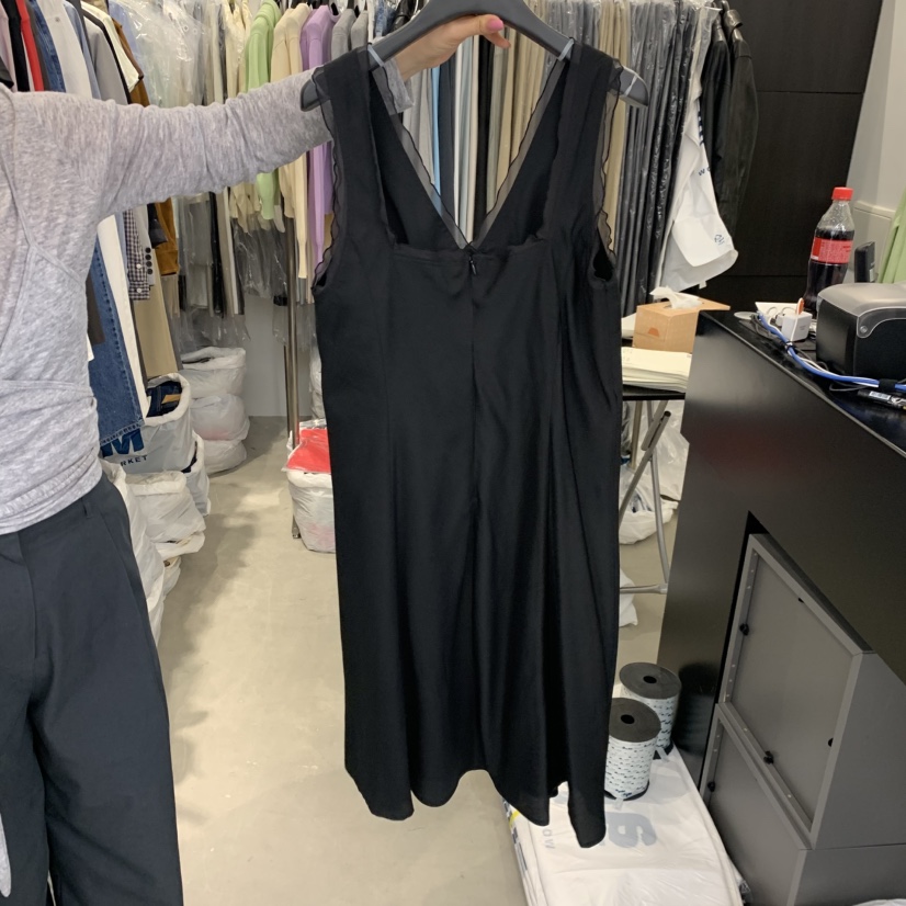 THE SECOND GROW韓國直郵女士新品26春夏時尚連衣裙緞面THE SECOND GROW連衣裙