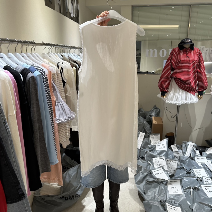 MOREMORE韓國直郵女裝新品人氣推薦26春夏休閑連衣裙蕾絲more more連衣裙