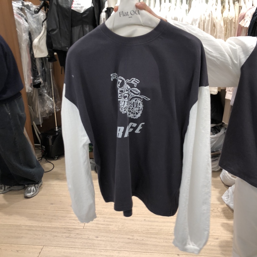 OGI韓國直郵女裝新款時尚休閑熱賣人氣職業推薦26春夏長袖T恤FLat OGI長袖T恤圖色2