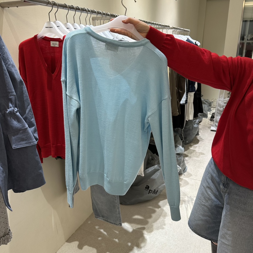 MOREMORE韓國東大門直郵女裝新款熱賣休閑推薦26春夏針織衫V領more more針織衫