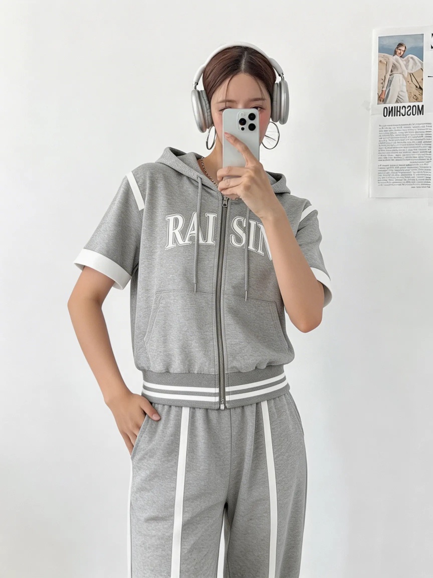 IAAN韓國東大門直郵女士新款推薦時尚熱賣26春夏職業衛衣iaAn衛衣圖色1