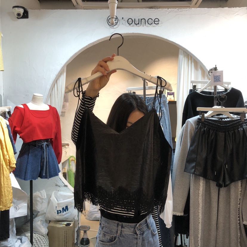 OZ韓國代購女士新款推薦職業休閑熱賣時尚人氣吊帶背心蕾絲OZ.ounce吊帶/背心圖色1