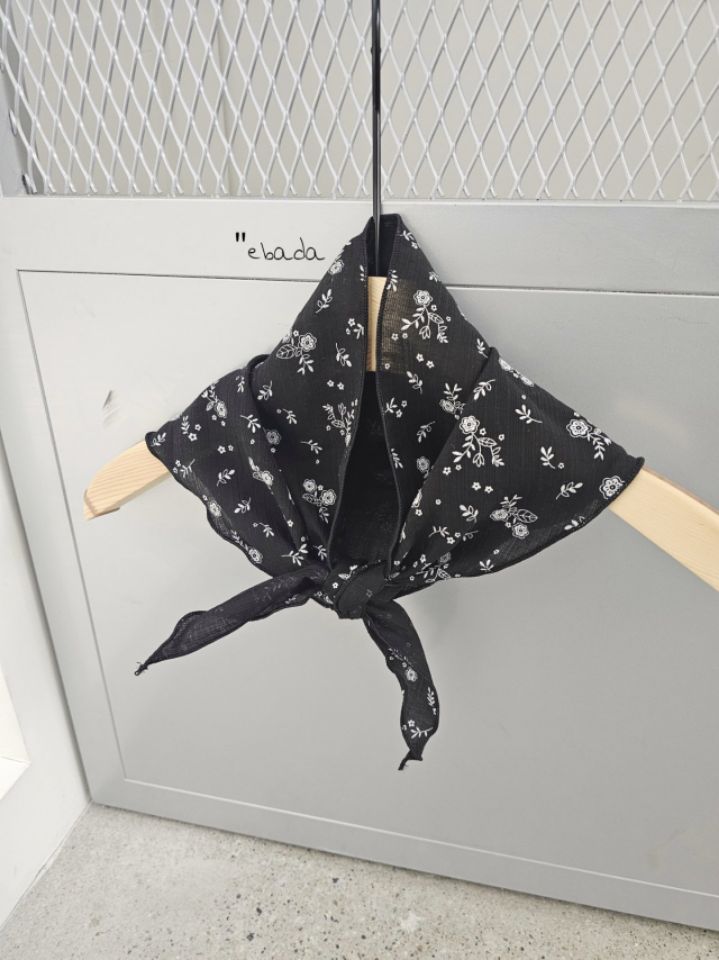 EBADA韓國東大門代購女士新款休閑26春夏時尚圍巾披肩花朵EBADA圍巾/披肩圖色1