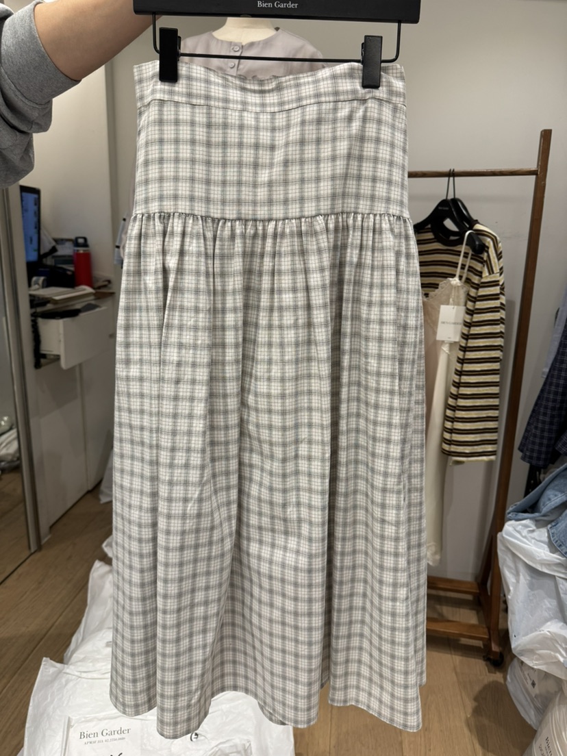 BIEN GARDER韓國直郵實拍女裝新款時尚推薦職業人氣長裙BIEN GARDER長裙圖色1