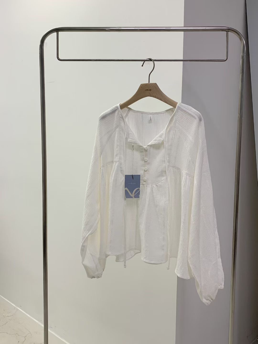 MELLOUNGE-멜라운지-T韓國直郵女裝新款推薦襯衫蕾絲衫MELLOUNGE-2件起襯衫/蕾絲衫圖色1