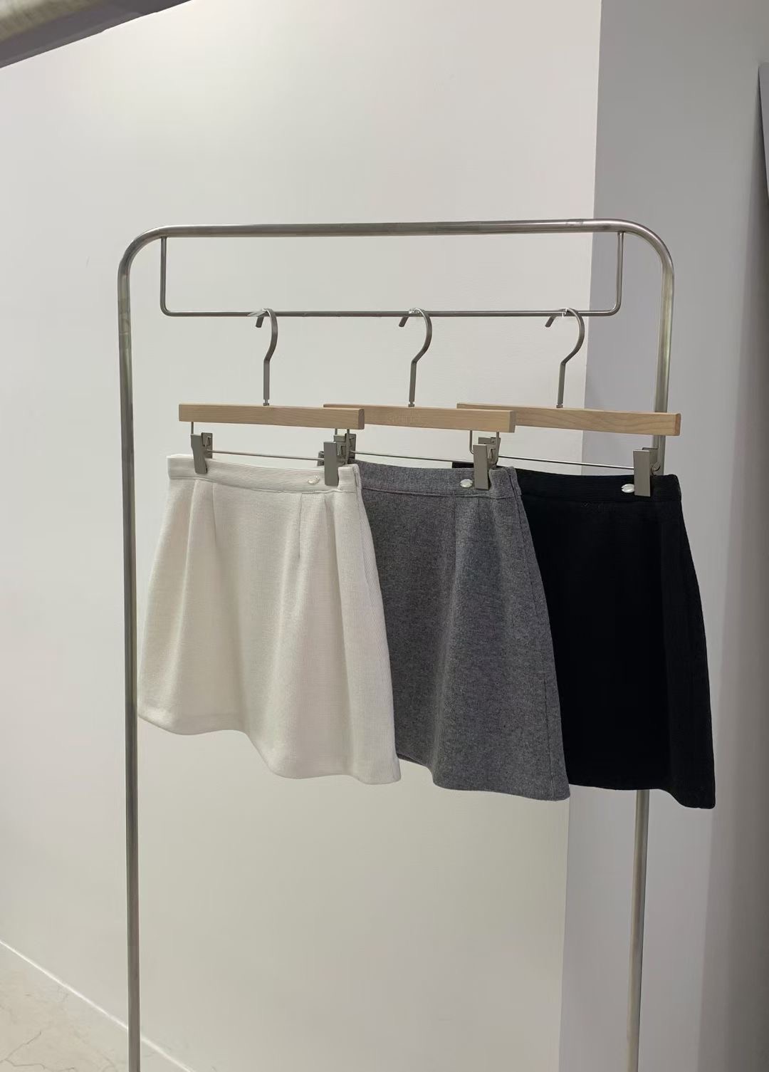 MELLOUNGE-멜라운지-T韓國直郵實拍女裝新款推薦休閑短裙MELLOUNGE-2件起短裙圖色3左三色