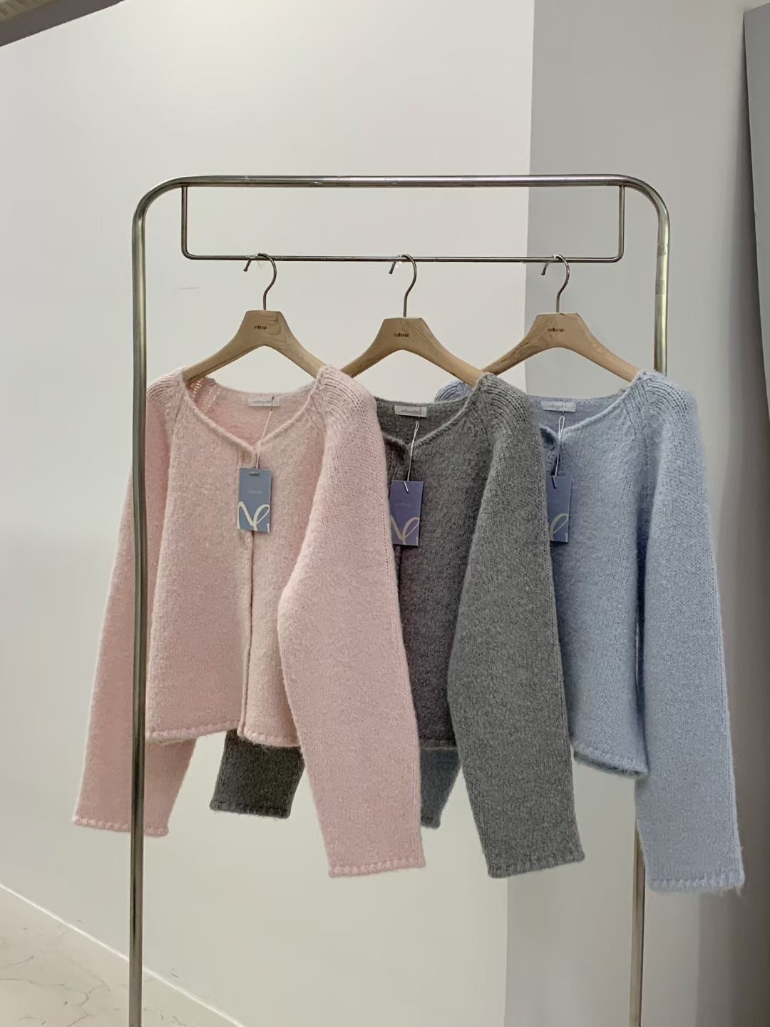 MELLOUNGE-멜라운지-T韓國代購女裝新款職業熱賣針織衫MELLOUNGE-2件起針織衫