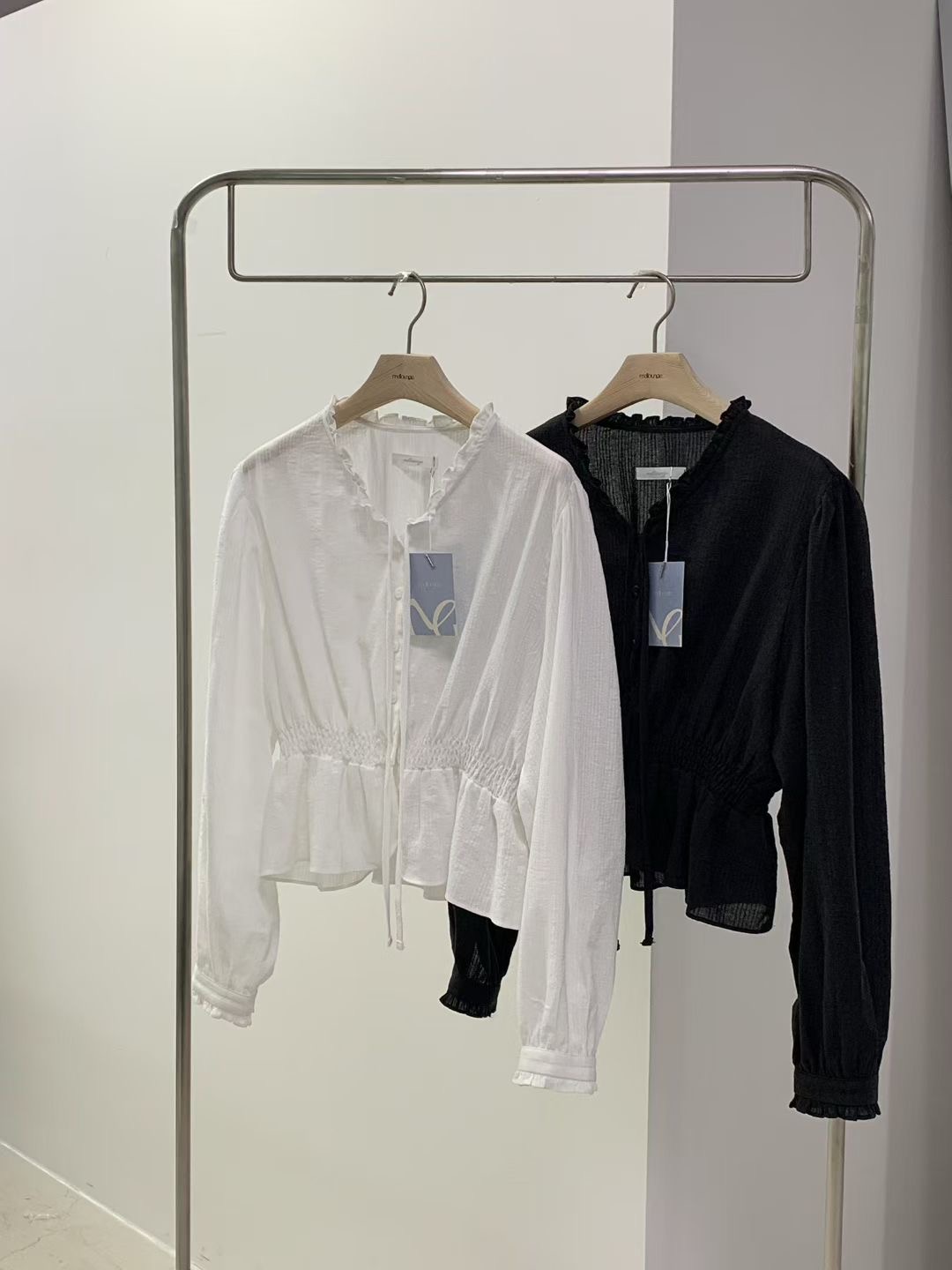 MELLOUNGE-멜라운지-T韓國直郵女裝新品休閑襯衫蕾絲衫MELLOUNGE-2件起襯衫/蕾絲衫