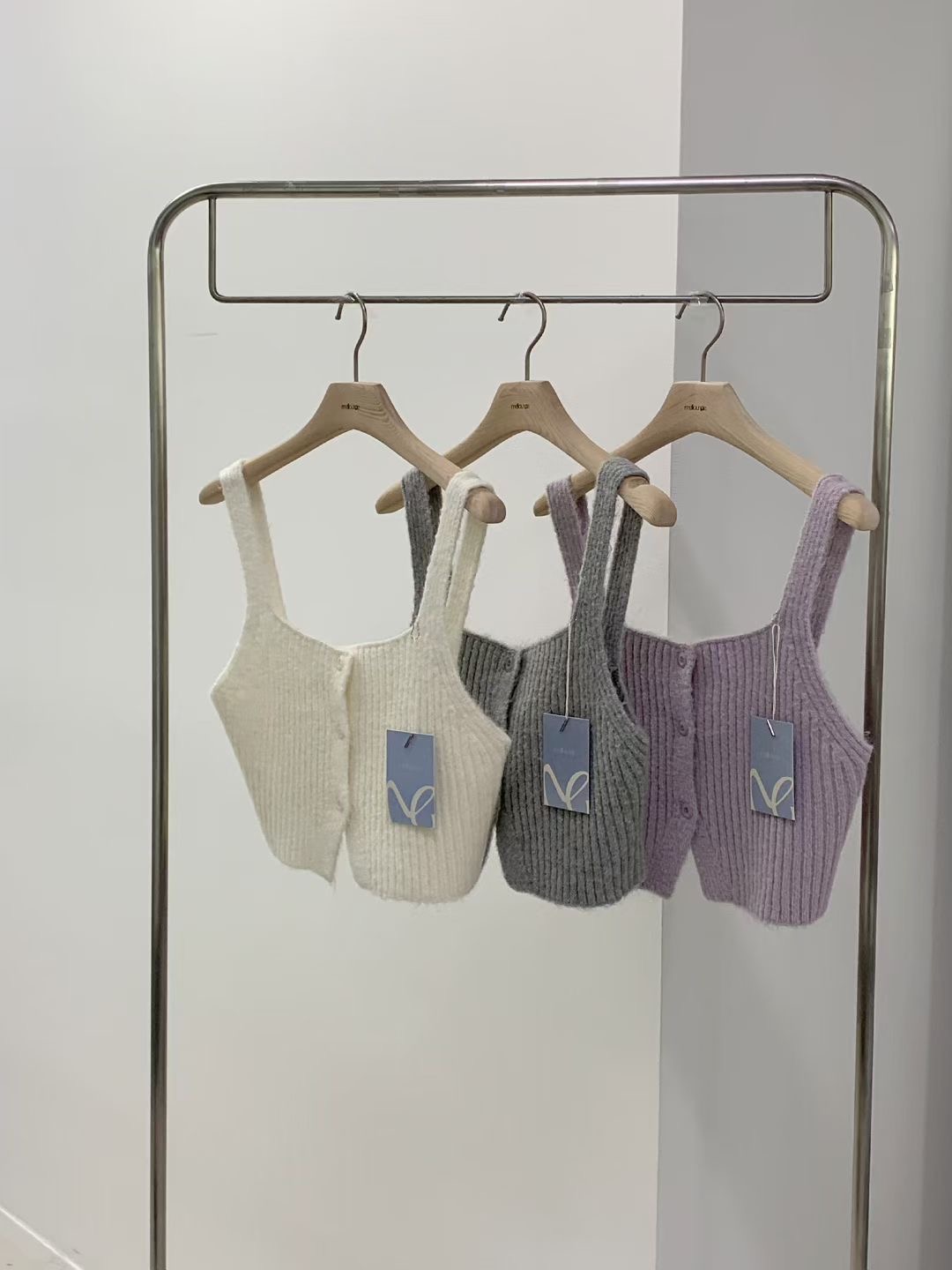 MELLOUNGE-멜라운지-T韓國東大門直郵女士新品推薦吊帶背心不含內搭MELLOUNGE-2件起吊帶/背心