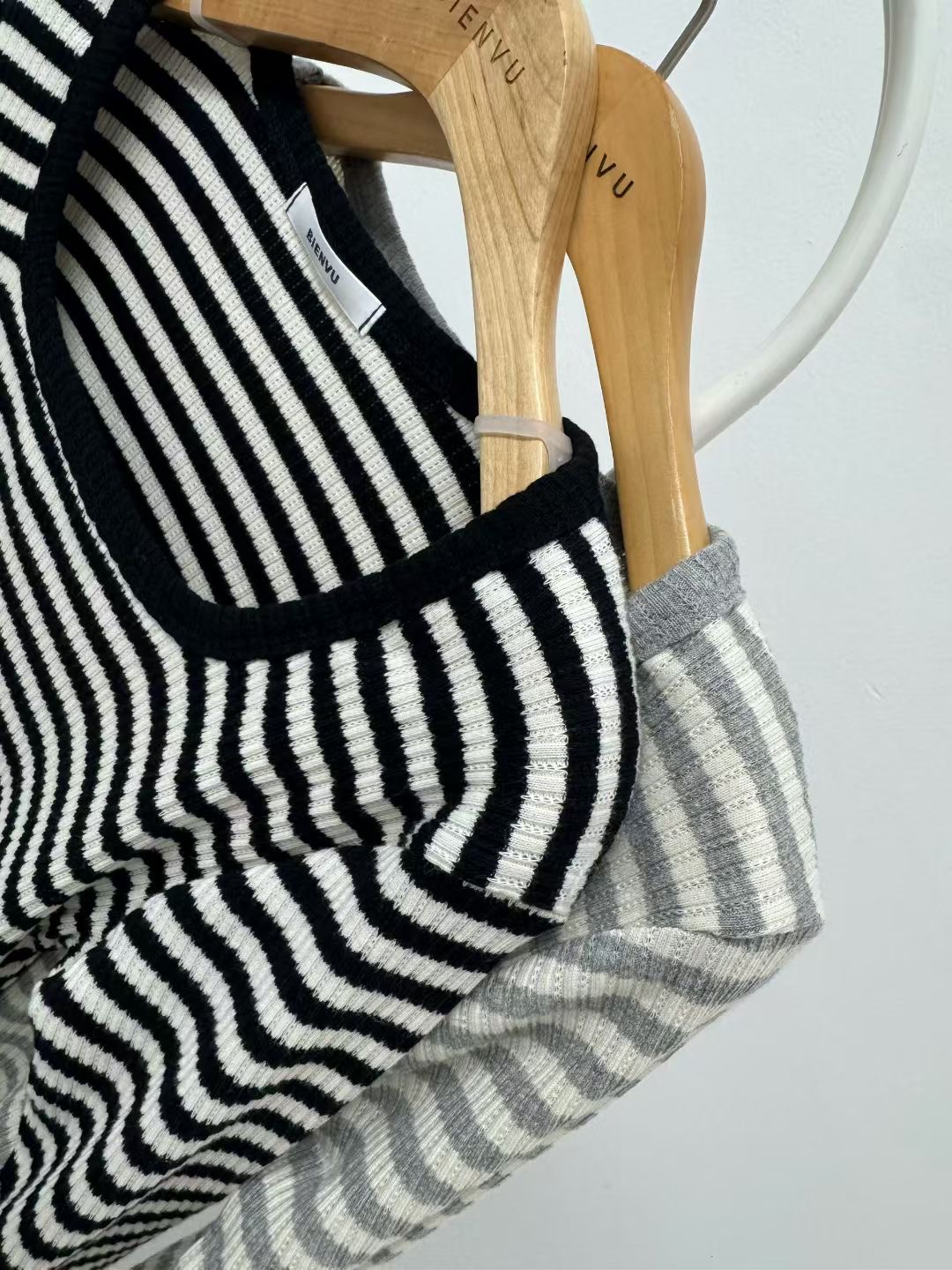 BIENVU韓國東大門代購女裝新品時尚推薦休閑熱賣職業長袖T恤BIENVU長袖T恤