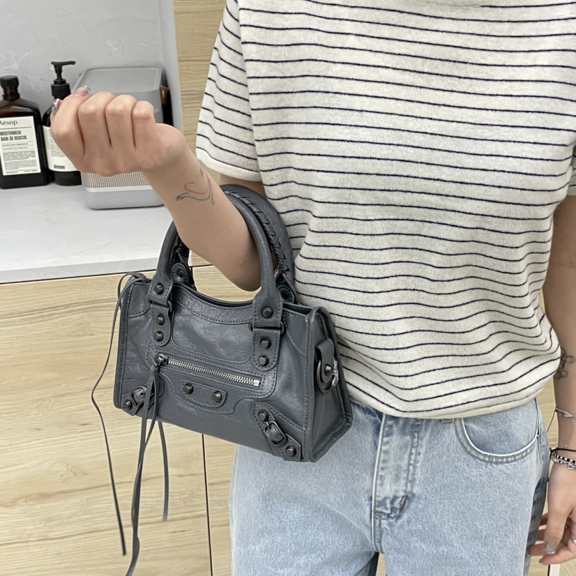 J PLACE韓國直郵實拍女裝新品熱賣26春夏推薦單肩斜跨包J PLACE單肩/斜跨包