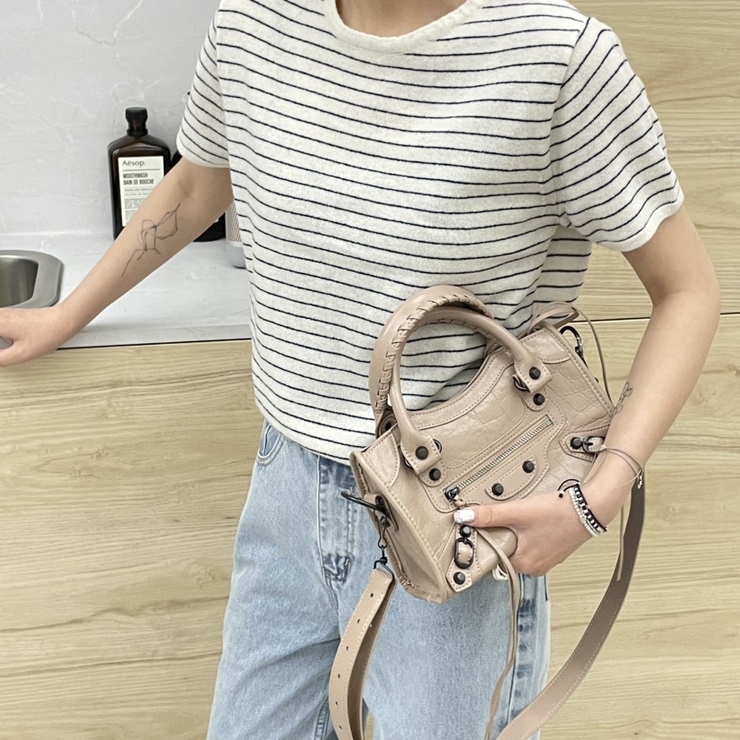 J PLACE韓國直郵實拍女裝新品熱賣26春夏推薦單肩斜跨包J PLACE單肩/斜跨包